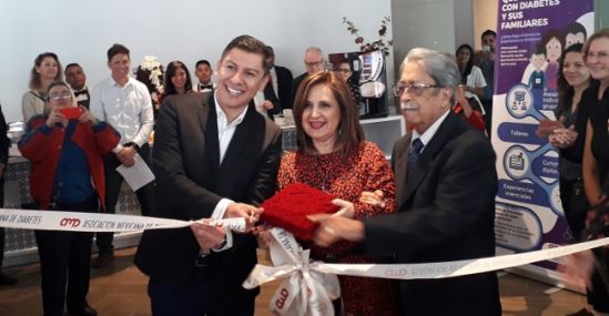 Inauguran “Centro de Experiencia en Diabetes AMD”