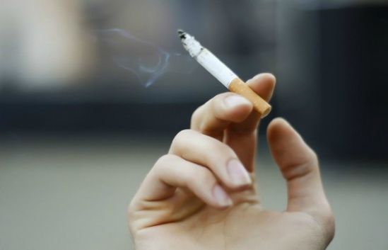 ¿Por qué un cigarro daña más que la contingencia ambiental?