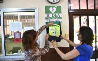 Los centros deportivos de Extremadura deberán contar con desfibriladores