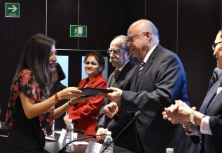 Labor de los trabajadores sociales fortalece su ionclusión en México