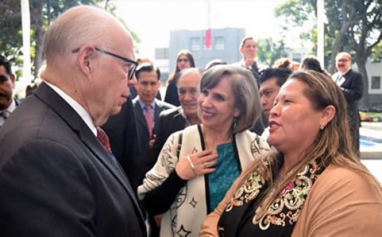 Narro entrega Premio Nacional de Acción Voluntaria y Solidaria en su décima edición