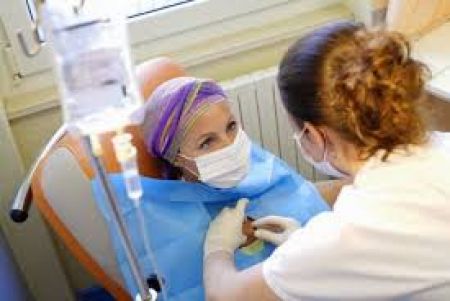 La Comisión Europea aprueba atezolizumab de Roche en combinación con nab-paclitaxel para personas con cáncer de mama triple negativo metastásico PD-L1-positivo
