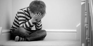 La depresión infantil, se manifiesta a través de cambios en la conducta, apetito y sueño